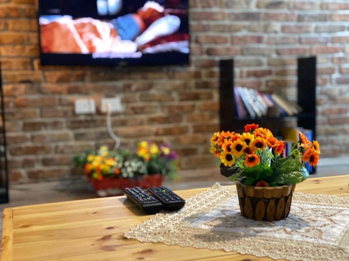 Ultra Apartments 'New Baazar' Тирана Экстерьер фото