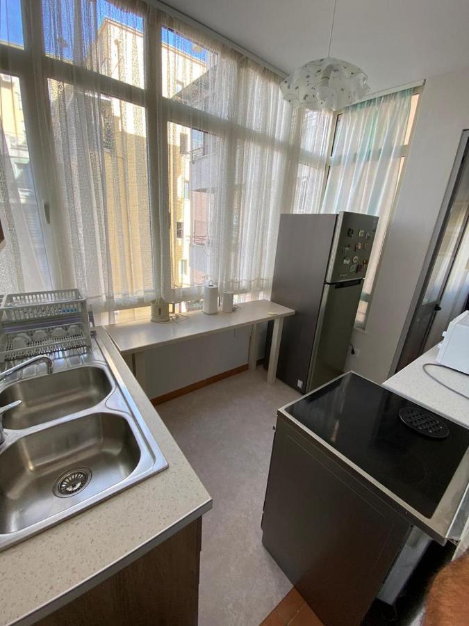 Ultra Apartments 'New Baazar' Тирана Экстерьер фото