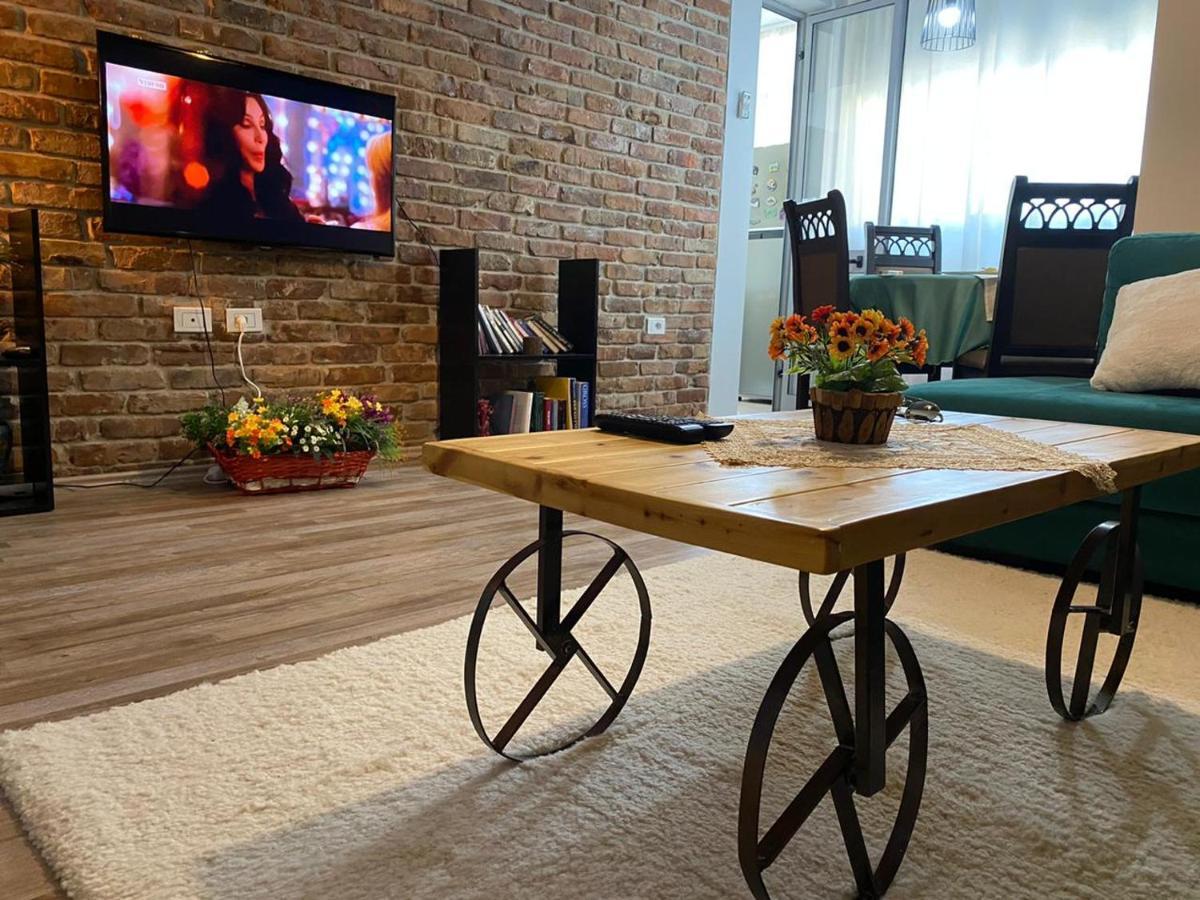 Ultra Apartments 'New Baazar' Тирана Экстерьер фото